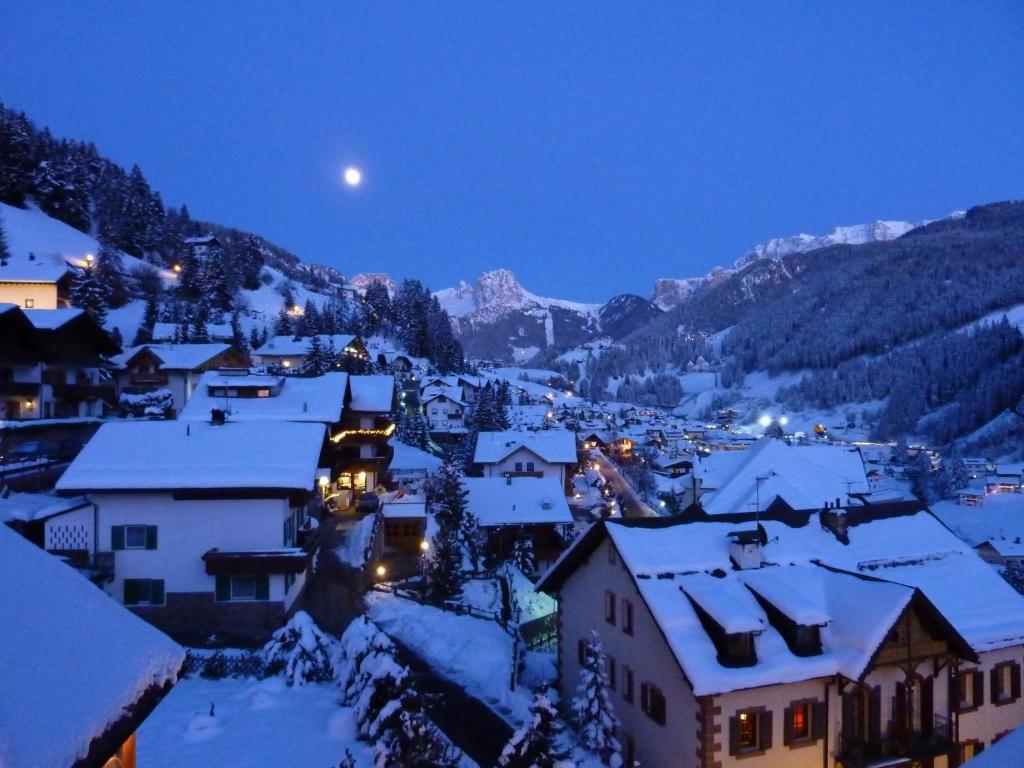 Santa Cristina Val Gardena Charme Hotel Uridl חדר תמונה